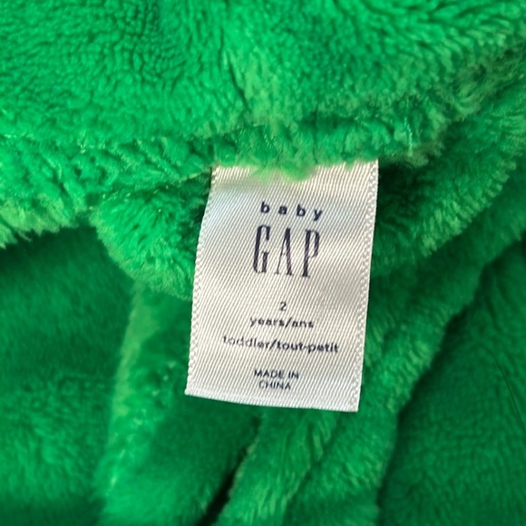 GAP - Toddler recycled sherpa fuzzy dinosaur bath robe. Size 2 - Picture 3 of 4